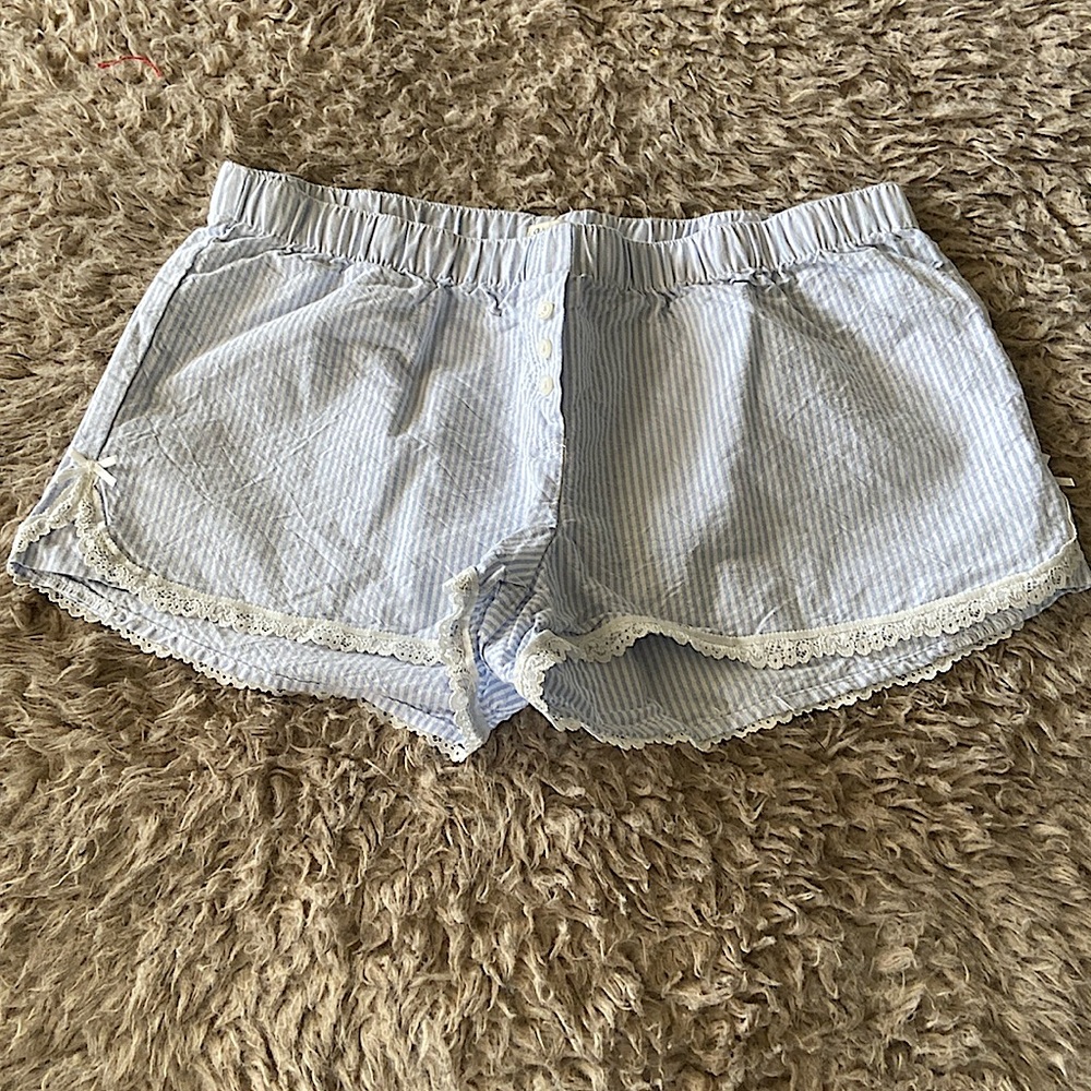brandy shorts with white bows and buttons
